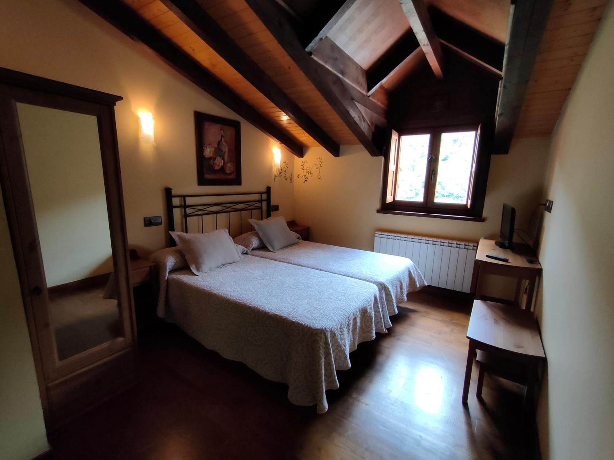 Hotel Dona Gaudiosa Pola de Lena Dış mekan fotoğraf
